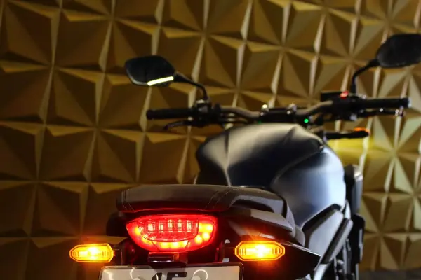Honda CB 1100 2021 - 6900 EUR, 16000 km - AUTO.MOTO.pt - 16000km - foto 8 de 11