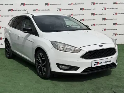 Ford Focus SW 2015 - 9990 EUR, 215089 km - AUTO.MOTO.pt - 215089km - foto 4 de 5