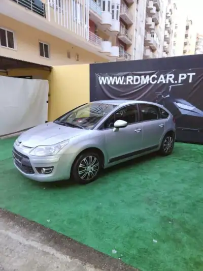Citroën C4 2010 - 4990 EUR, 182000 km - AUTO.MOTO.pt - 182000km - foto 2 de 11