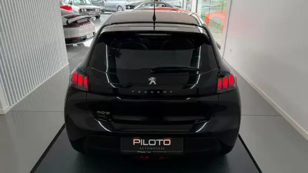 Peugeot 208 2020 - 16990 EUR, 96739 km - AUTO.MOTO.pt - 96739km - foto 7 de 27