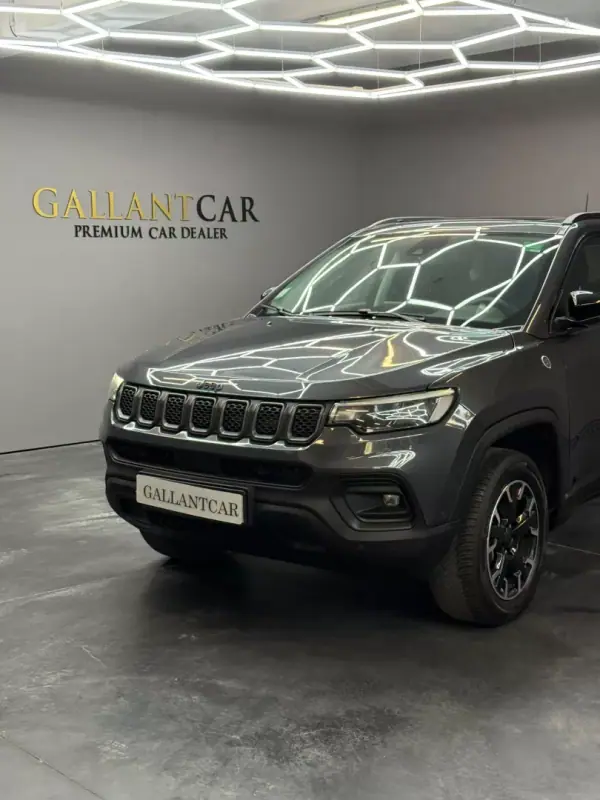 Jeep Compass 2022 - 21900 EUR, 116655 km - AUTO.MOTO.pt - 116655km - foto 9 de 35