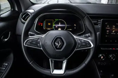 Renault Zoe 2020 - 12900 EUR, 44743 km - AUTO.MOTO.pt - 44743km - foto 13 de 38