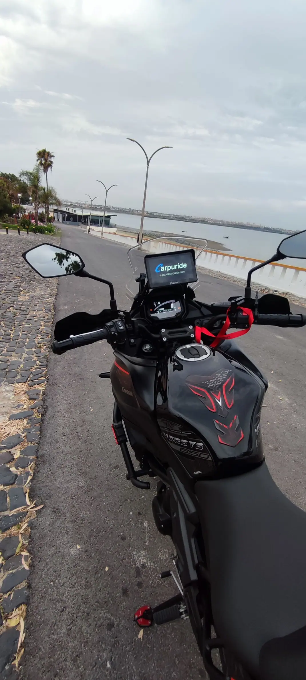 Kawasaki Versys 2024 - 7800 EUR, 8500 km - foto 1 de 6