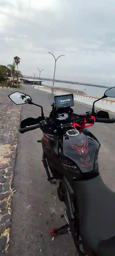 Kawasaki Versys 2024 - 7800 EUR, 8500 km - foto 1 de 6
