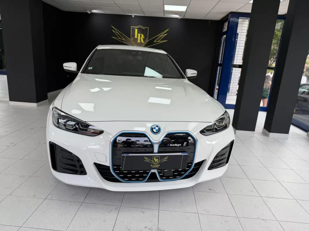 BMW i4 2024 - 43000 EUR, 42572 km - AUTO.MOTO.pt - 42572km - foto 10 de 39