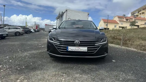 Volkswagen Arteon 2022 - 25490 EUR, 140000 km - 140000km - foto 2 de 26