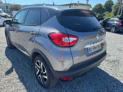 Renault Captur 2016 - 12990 EUR, 90000 km - 90000km - foto 4 de 9
