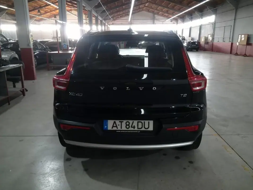 Volvo XC 40 2022 - 22499 EUR, 130121 km - AUTO.MOTO.pt - 130121km - foto 4 de 12
