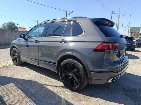 Volkswagen Tiguan 2021 - 28900 EUR, 141000 km - AUTO.MOTO.pt - 141000km - foto 20 de 33
