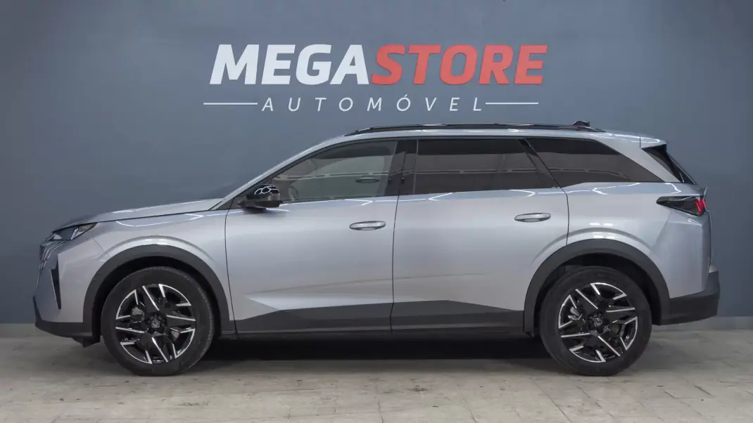 Peugeot 5008 2025 - 33750 EUR, 28000 km - AUTO.MOTO.pt - 28000km - foto 4 de 39