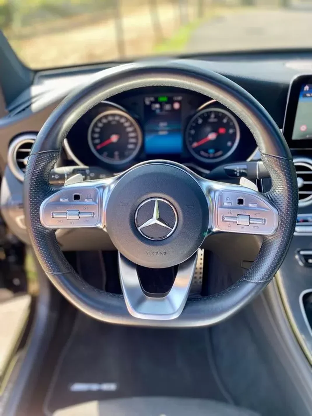 Mercedes-Benz GLC 300 2021 - 45900 EUR, 91900 km - AUTO.MOTO.pt - 91900km - foto 7 de 17