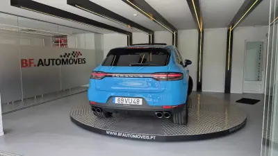 Porsche Macan 2018 - 46900 EUR, 189996 km - AUTO.MOTO.pt - 189996km - foto 18 de 56