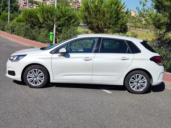 Citroën C4 2015 - 9980 EUR, 157000 km - AUTO.MOTO.pt - 157000km - foto 13 de 43