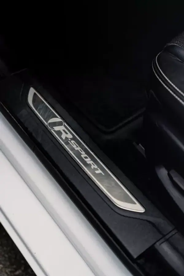 Jaguar XF 2017 - 22990 EUR, 145800 km - AUTO.MOTO.pt - 145800km - foto 49 de 55