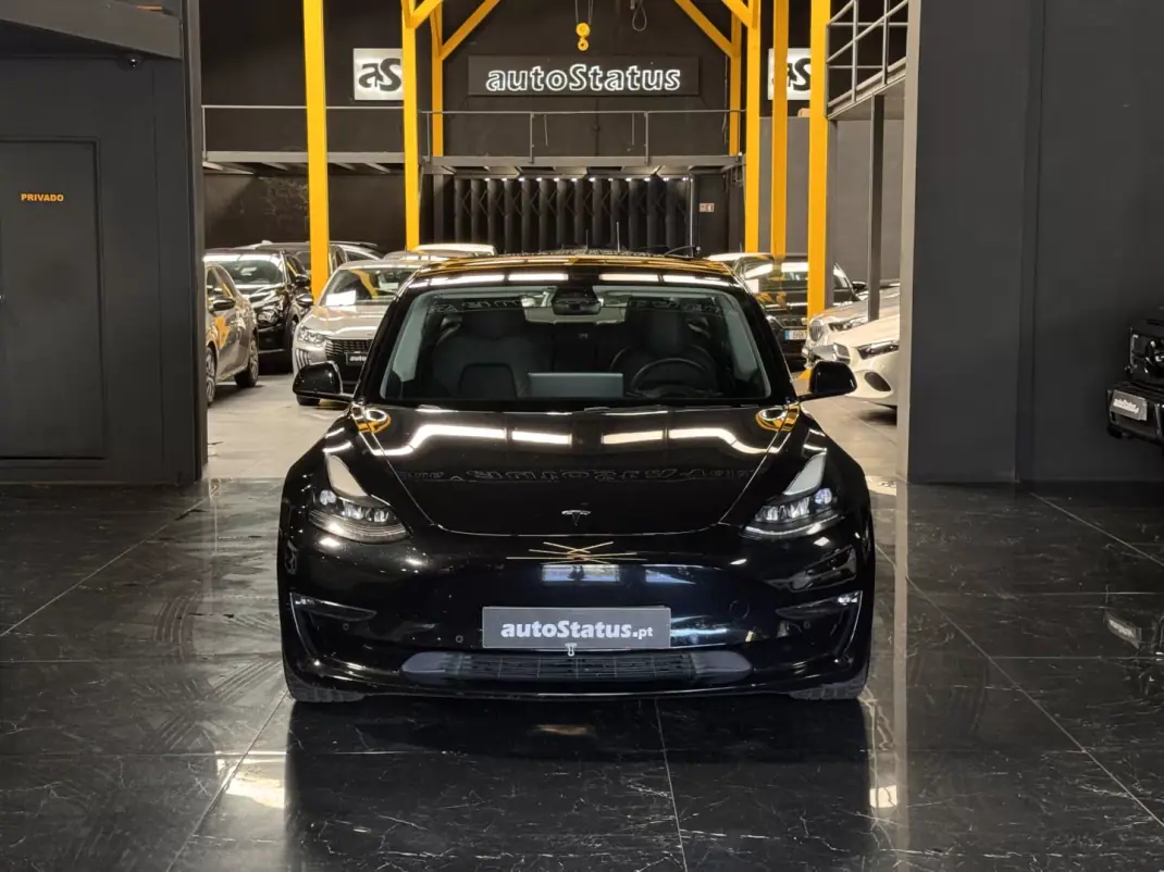 Tesla Model 3 2022 - 30990 EUR, 105300 km - AUTO.MOTO.pt - 105300km - foto 4 de 26