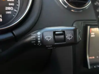 Audi TT Coupé 2012 - 17800 EUR, 185000 km - AUTO.MOTO.pt - 185000km - foto 17 de 25