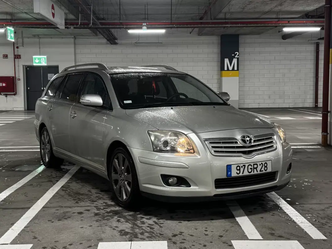 Toyota Avensis 2008 - 6000 EUR, 290100 km - AUTO.MOTO.pt - 290100km - foto 1 de 10