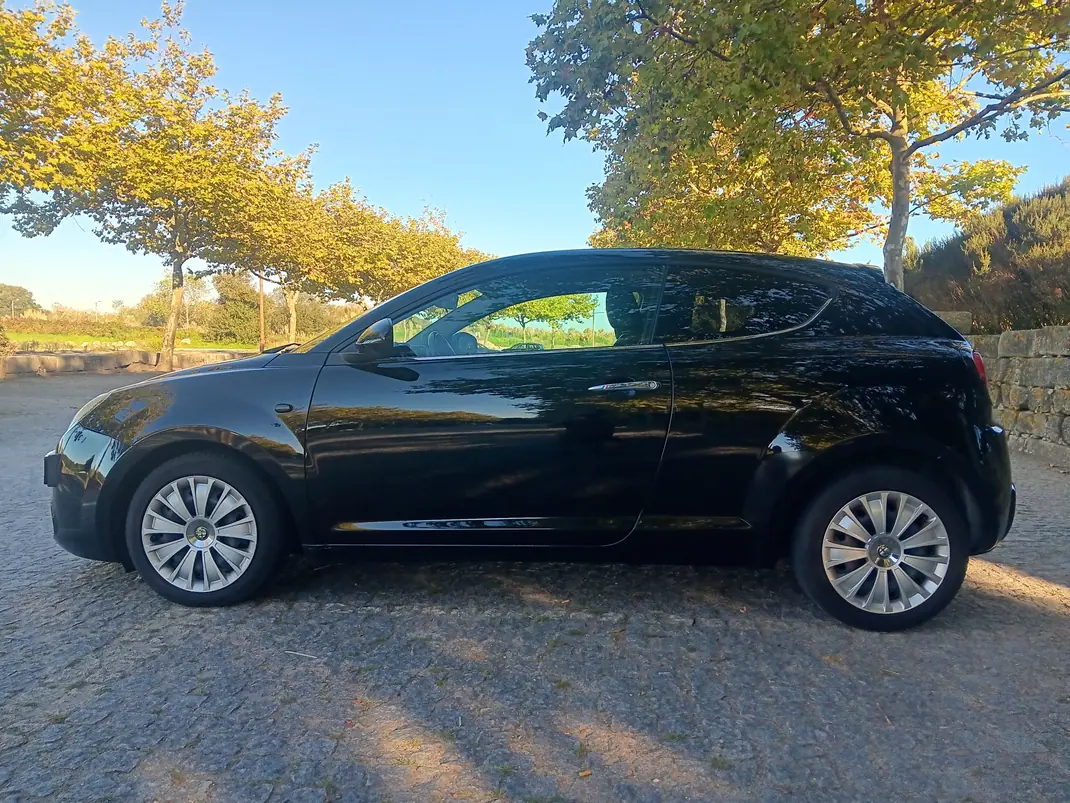 Alfa Romeo MiTo 2012 - 4960 EUR, 223000 km - 223000km - foto 6 de 13