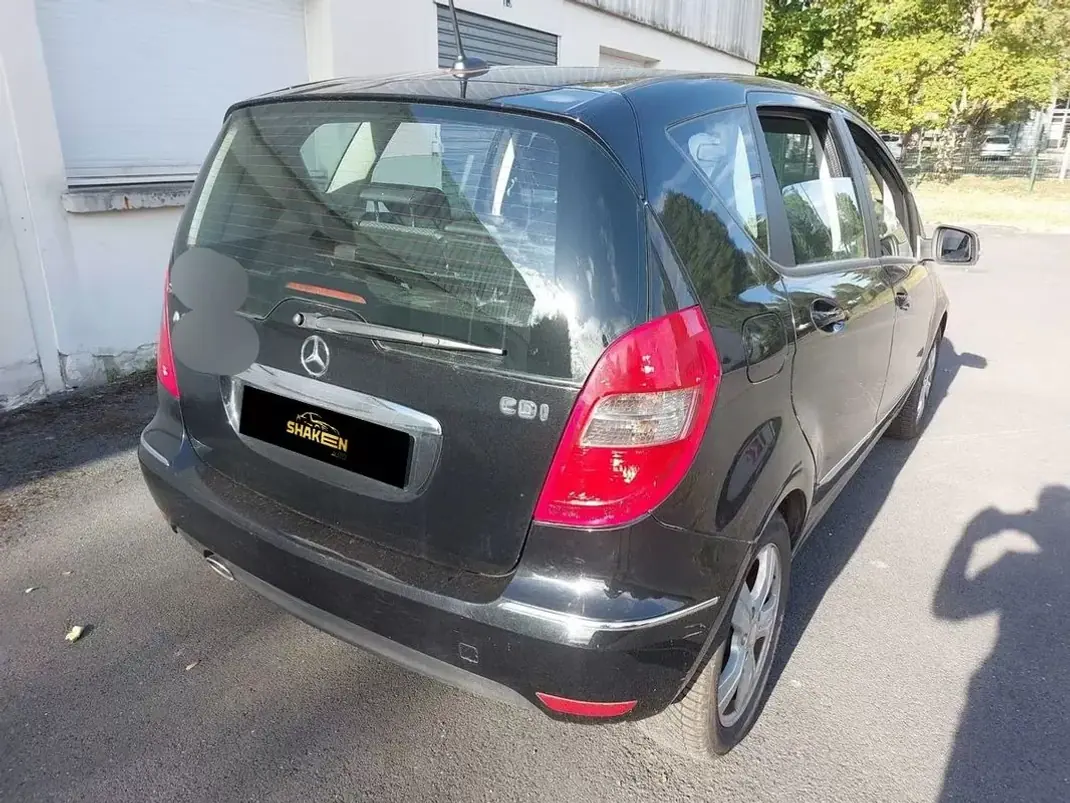 Mercedes-Benz A 200 2010 - 7890 EUR, 186918 km - 186918km - foto 4 de 11