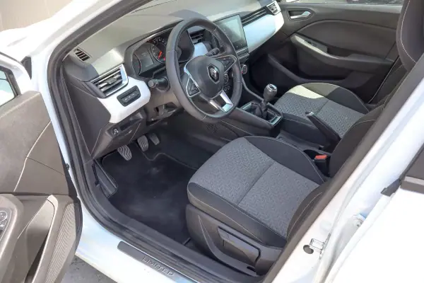Renault Clio 2021 - 13500 EUR, 80241 km - 80241km - foto 8 de 30