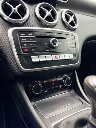 Mercedes-Benz A 180 2017 - 16500 EUR, 161000 km - AUTO.MOTO.pt - 161000km - foto 15 de 23