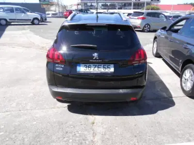 Peugeot 2008 2019 - 14500 EUR, 138497 km - AUTO.MOTO.pt - 138497km - foto 4 de 11