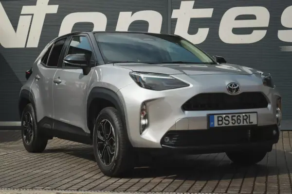 Toyota Yaris Cross 2025 - 26880 EUR, 21100 km - AUTO.MOTO.pt - 21100km - foto 17 de 27