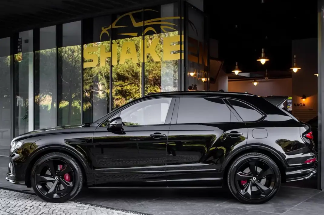 Bentley Bentayga 2022 - 210000 EUR, 70942 km - AUTO.MOTO.pt - 70942km - foto 2 de 57