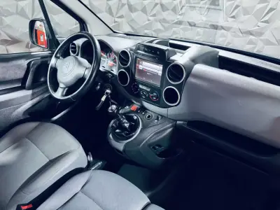 Citroën BERLINGO 1.6 BLUE HDI (Fibrada) 3L 100 CV 2015 - 6990 EUR, 257315 km - AUTO.MOTO.pt - 257315km - foto 16 de 27