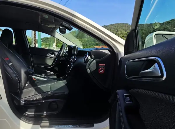 Mercedes-Benz A 160 2015 - 16500 EUR, 137000 km - AUTO.MOTO.pt - 137000km - foto 14 de 24