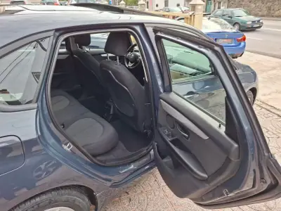 BMW 218 2014 - 8500 EUR, 490000 km - AUTO.MOTO.pt - 490000km - foto 23 de 33