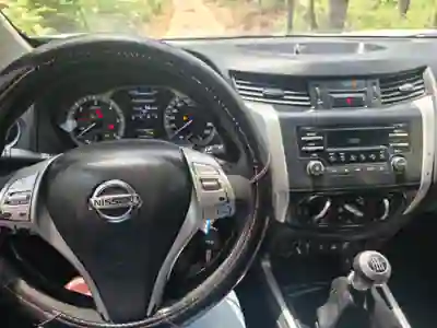 Nissan Navara 2016 - 22750 EUR, 211393 km - AUTO.MOTO.pt - 211393km - foto 9 de 10
