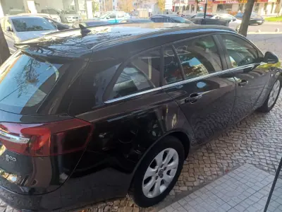 Opel Insignia Sports Tourer 2015 - 10890 EUR, 107586 km - 107586km - foto 11 de 35