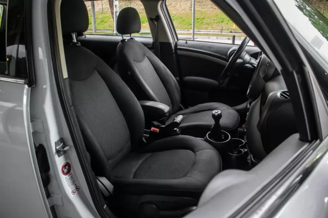MINI Countryman 2012 - 9990 EUR, 264197 km - AUTO.MOTO.pt - 264197km - foto 21 de 27