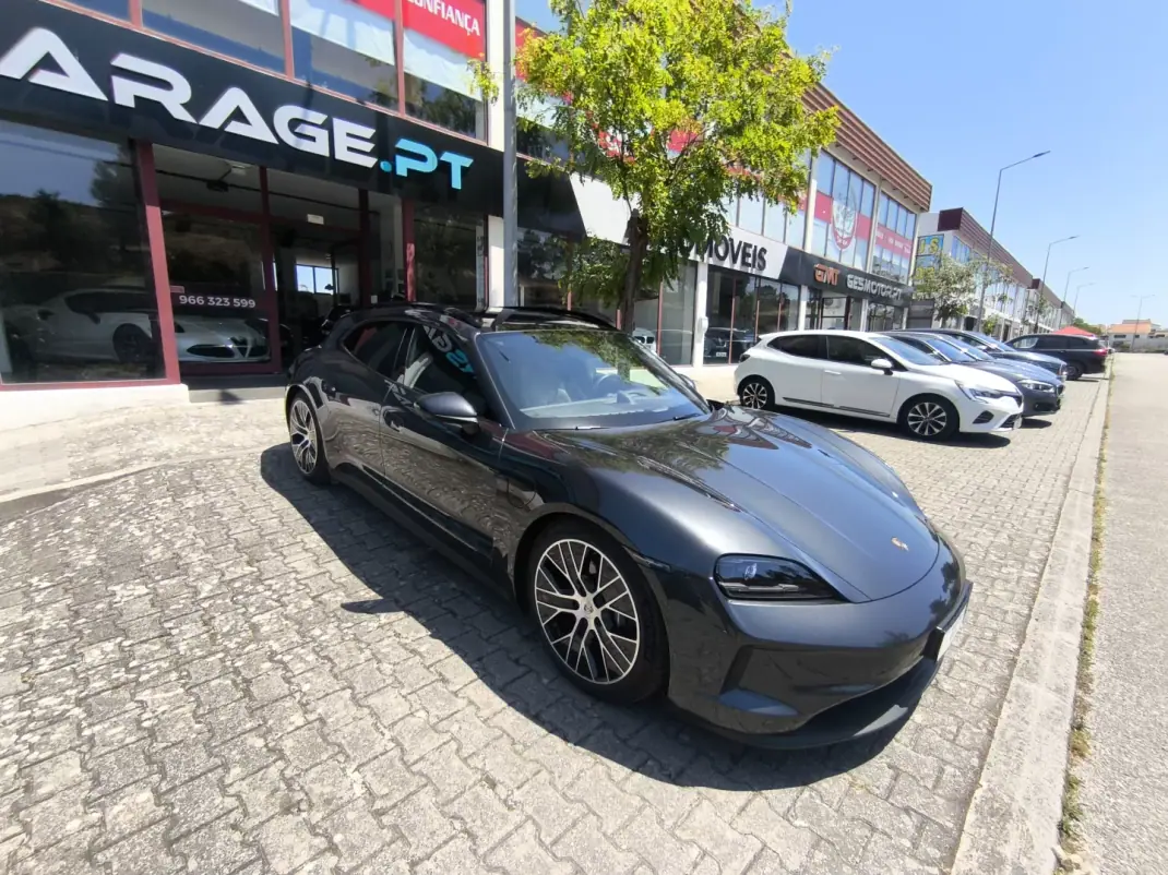 Porsche Taycan Sport Turismo 2024 - 92500 EUR, 36000 km - 36000km - foto 3 de 25