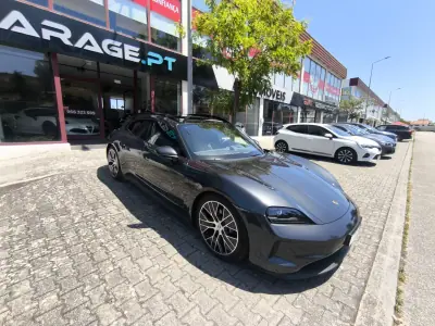 Porsche Taycan Sport Turismo 2024 - 92500 EUR, 36000 km - AUTO.MOTO.pt - 36000km - foto 3 de 25