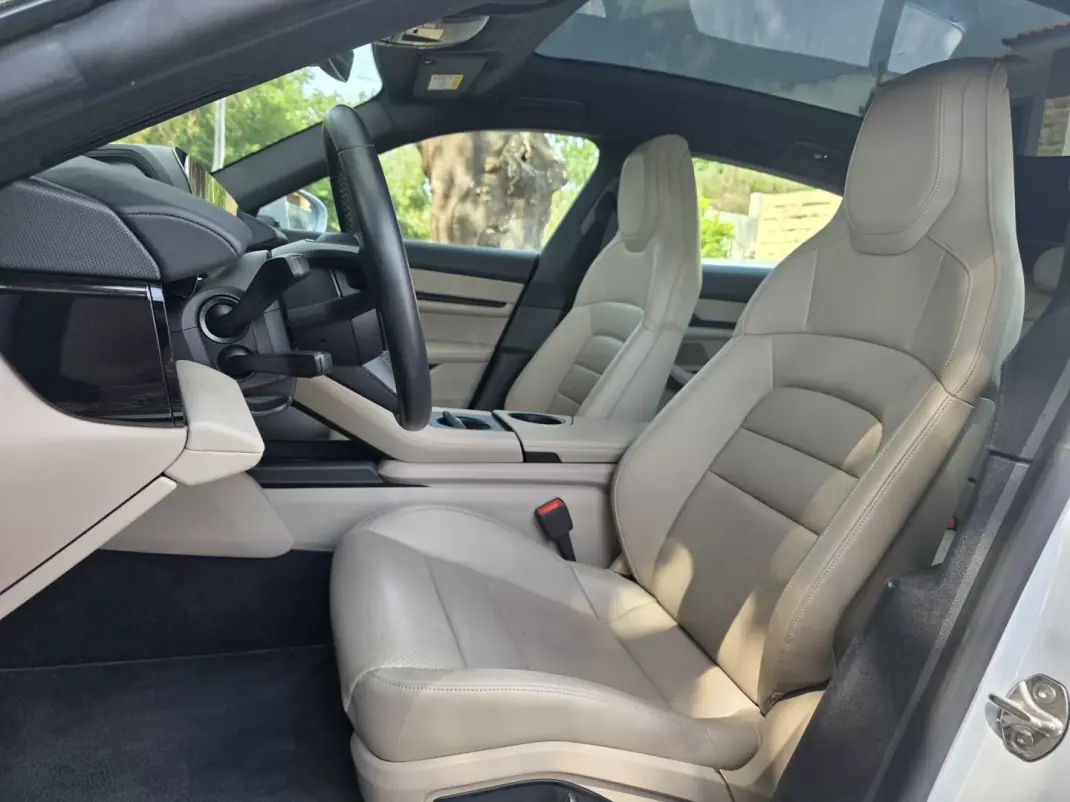 Porsche Taycan Cross Turismo 2021 - 65499 EUR, 59000 km - AUTO.MOTO.pt - 59000km - foto 15 de 40