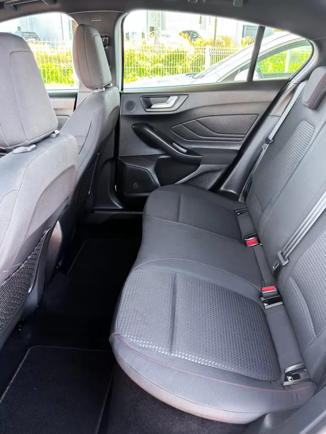 Ford Focus 2019 - 15500 EUR, 124230 km - 124230km - foto 16 de 26