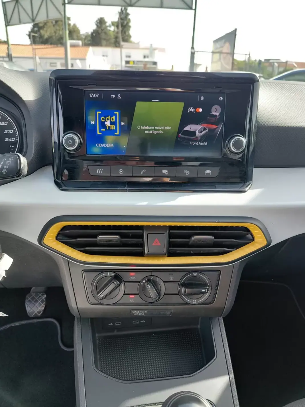 SEAT Ibiza 2022 - 14900 EUR, 90000 km - 90000km - foto 6 de 11