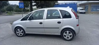 Opel Meriva 2005 - 4490 EUR, 248878 km - AUTO.MOTO.pt - 248878km - foto 6 de 10