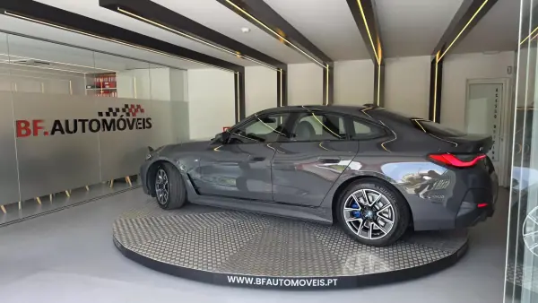BMW i4 2023 - 41900 EUR, 60120 km - AUTO.MOTO.pt - 60120km - foto 15 de 58