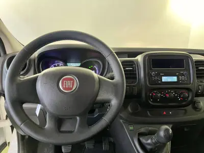 Fiat 2016 - 18500 EUR, 188000 km - AUTO.MOTO.pt - 188000km - foto 11 de 21