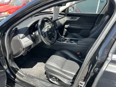 Jaguar XF 2016 - 18947 EUR, 108000 km - 108000km - foto 8 de 19