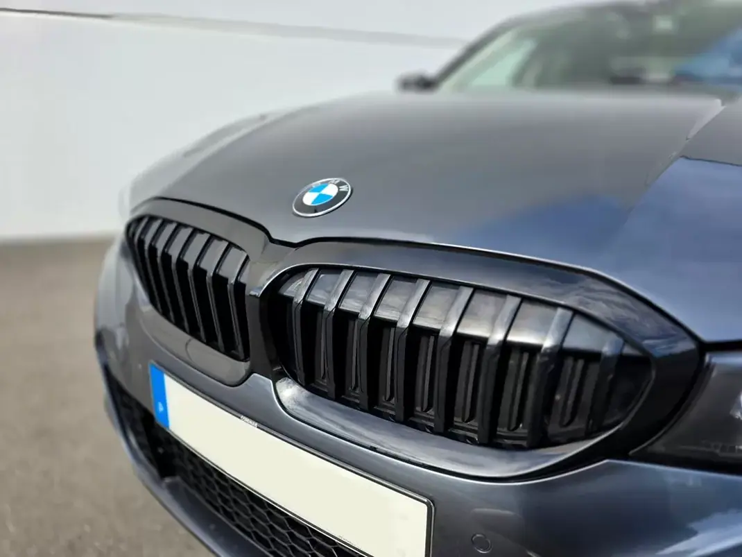 BMW 330 2019 - 28950 EUR, 67500 km - AUTO.MOTO.pt - 67500km - foto 16 de 42
