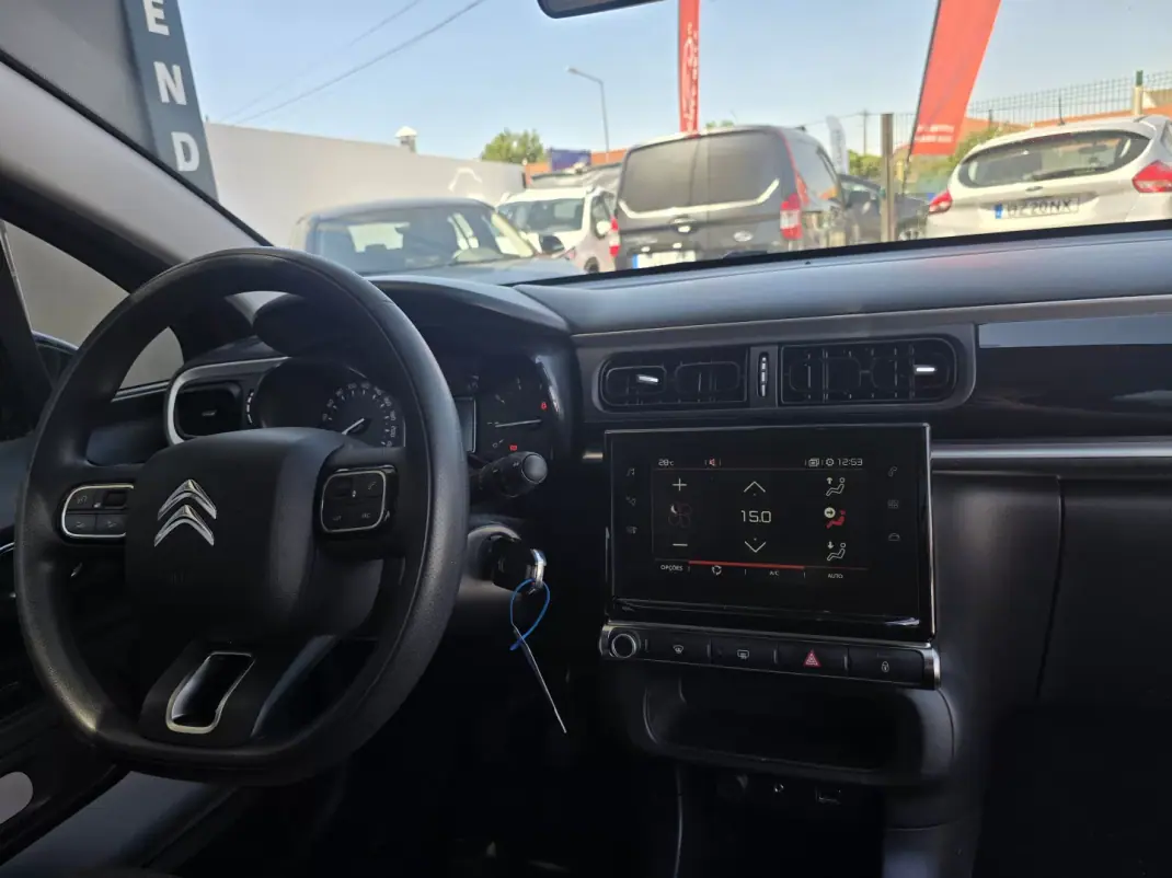 Citroën C3 2018 - 9900 EUR, 103000 km - AUTO.MOTO.pt - 103000km - foto 11 de 17
