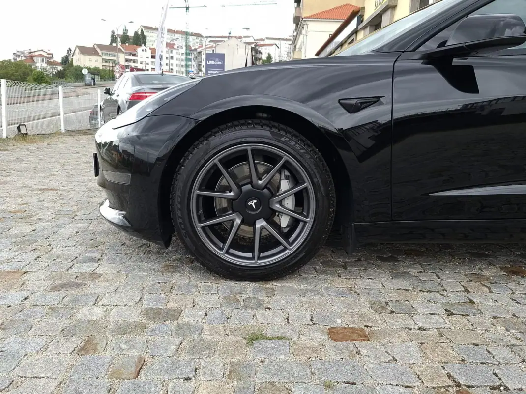 Tesla Model 3 2022 - 36490 EUR, 19253 km - AUTO.MOTO.pt - 19253km - foto 8 de 18