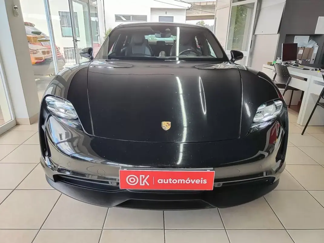 Porsche Taycan 2020 - 61500 EUR, 54000 km - AUTO.MOTO.pt - 54000km - foto 3 de 37