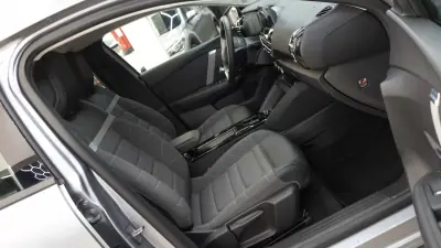 Citroën e-C4 2024 - 22450 EUR, 12000 km - 12000km - foto 12 de 34