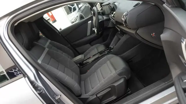 Citroën e-C4 2024 - 22450 EUR, 12000 km - 12000km - foto 12 de 34