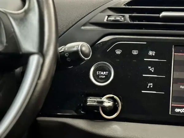 Citroën C4 Grand Picasso 2018 - 11500 EUR, 154000 km - AUTO.MOTO.pt - 154000km - foto 30 de 57